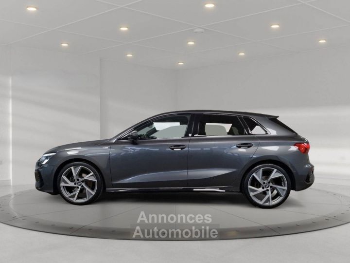 Audi A3 Sportback 35 TFSI S-Line Matrix Pano B&O - 2