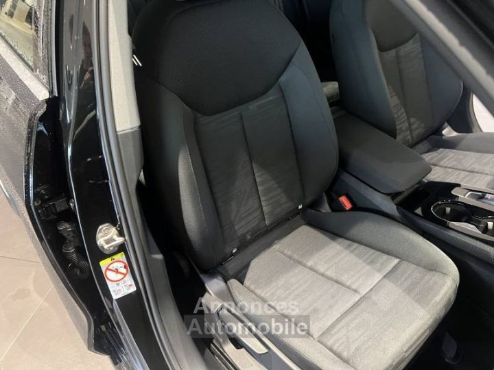 Audi A5 TDI Hybride 204 ch S tronic 7 Design - 8