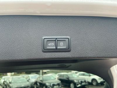 Audi Q2 30 TDI 116 S LINE Ext GPS Caméra Hayon Keyless JA 18"   - 17
