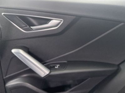 Audi Q2 30 TDI 116 S LINE Ext GPS Caméra Hayon Keyless JA 18"   - 24