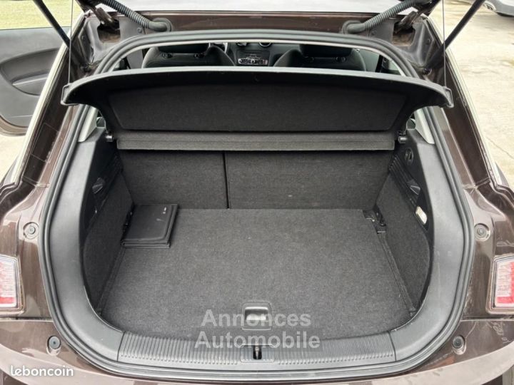Audi A1 16 TDI 90 ch AMBITION XENON %2B RADAR AR - 14