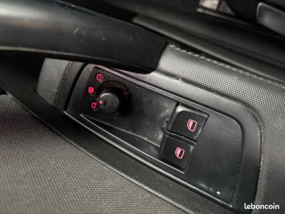 Audi A1 16 TDI 90 ch AMBITION XENON %2B RADAR AR   - 19