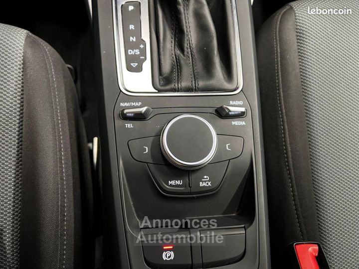 Audi Q2 35 TDI 150 S tronic 7 Design Luxe - 25