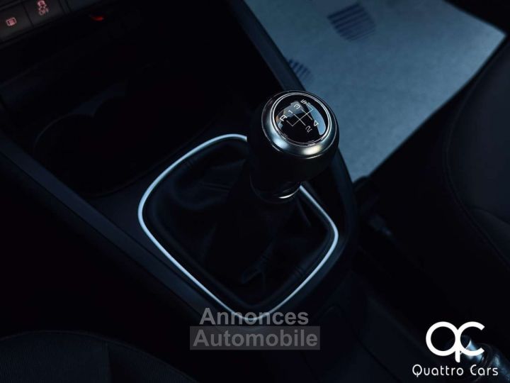 Audi A1 10 ESSENCE 1ER PROPRIO GPS BLUETOOTH - 19