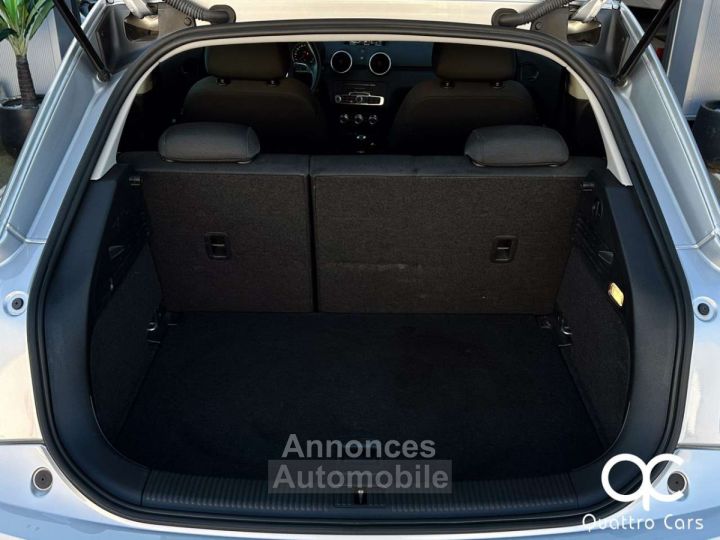 Audi A1 10 ESSENCE 1ER PROPRIO GPS BLUETOOTH - 23