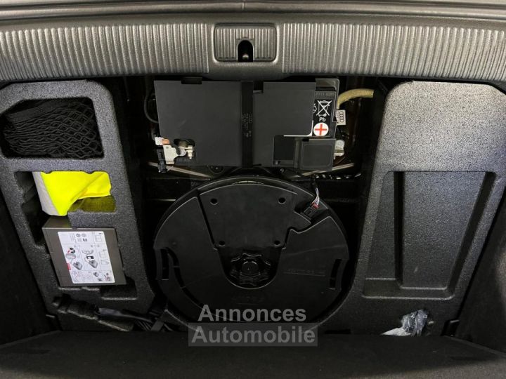 Audi RS3 SPORTBACK 8V 25 367ch - Peinture exclusive Panthère - Sieges et echap RS - Carnet complet - 26