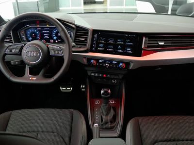 Audi A1 Sportback 30 TFSI 110 ch S tronic 7 S Line   - 16