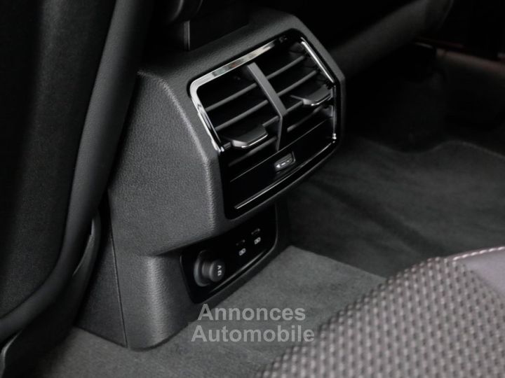 Audi Q3 35 TFSI 150 ch S tronic 7 S line - 10