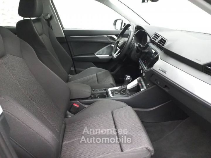 Audi Q3 35 TDI 150 ch S tronic 7 Design - 8