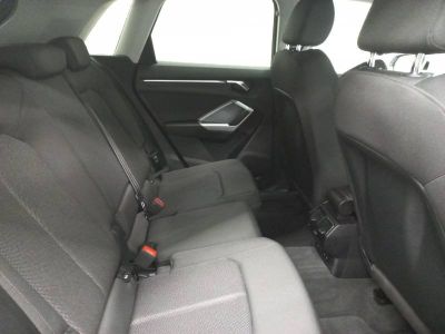 Audi Q3 35 TDI 150 ch S tronic 7 Design   - 9