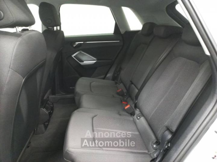 Audi Q3 35 TDI 150 ch S tronic 7 Design - 10