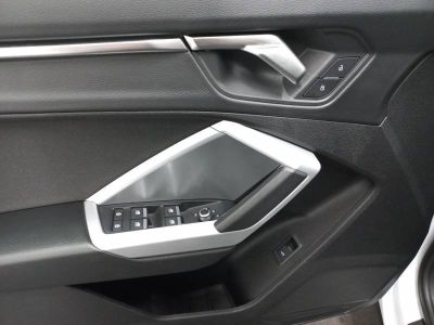 Audi Q3 35 TDI 150 ch S tronic 7 Design   - 17