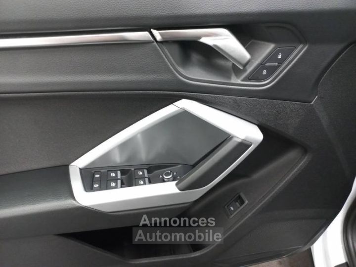 Audi Q3 35 TDI 150 ch S tronic 7 Design - 17