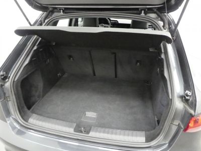 Audi A3 Sportback 35 TFSI 150CH MILD HYBRID DESIGN LUXE S TRONIC 7   - 4