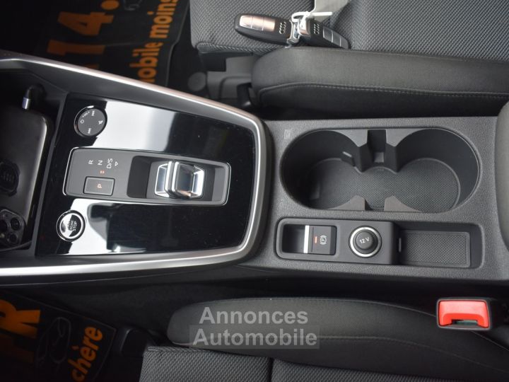 Audi A3 BERLINE 35 TFSI 150CH MILD HYBRID BUSINESS LINE S TRONIC 7 - 14