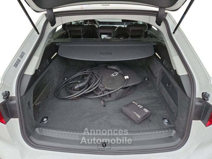 Audi A4 Avant 55 TFSIe QUATTRO/PANO/ATTELAGE - 8