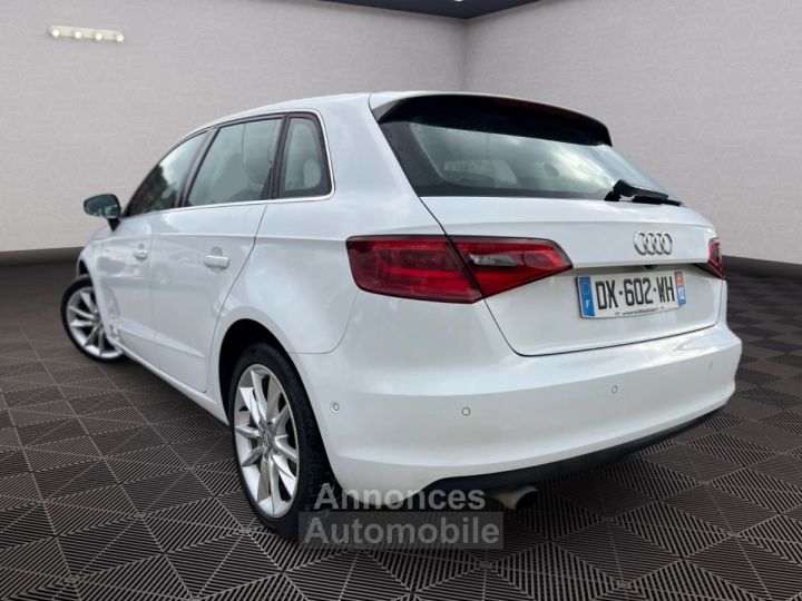 Audi A3 Sportback 12 TSI 105 Ambition GPS XENONS - 4