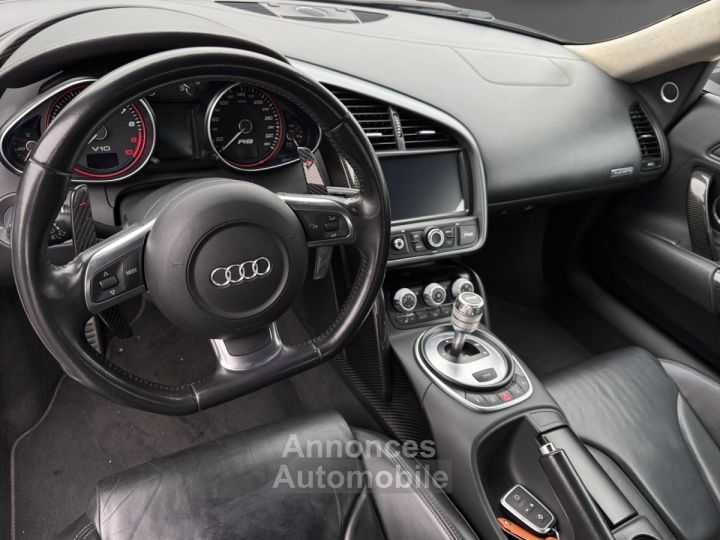 Audi R8 V10 52 FSI 525 Quattro R-Tronic - 2