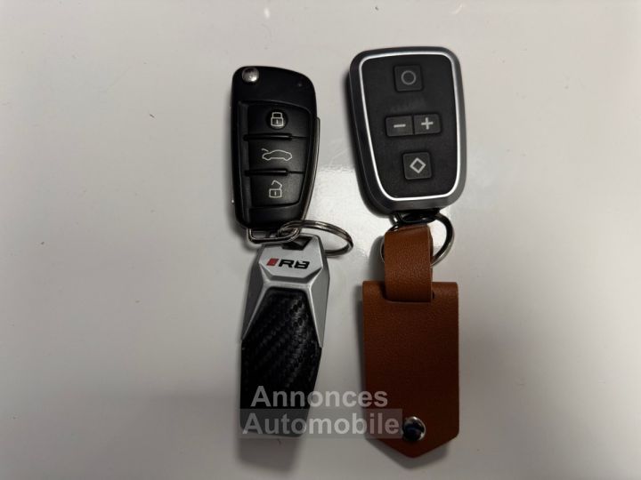 Audi R8 V10 52 FSI 525 Quattro R-Tronic - 28