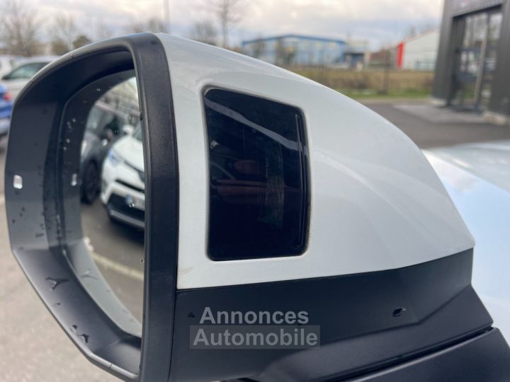 Audi Q5 55 tfsi e 367 s tronic 7 quattro line hybride rechargeable avec toit ouvrant audio bang and olufsen - 34