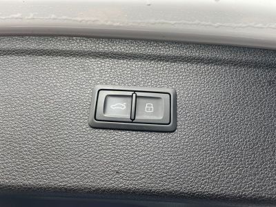 Audi Q5 55 tfsi e 367 s tronic 7 quattro line hybride rechargeable avec toit ouvrant audio bang and olufsen   - 36