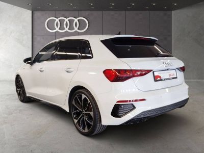 Audi A3 Sportback 40 TDI quattro S tronic S line Matr   - 4