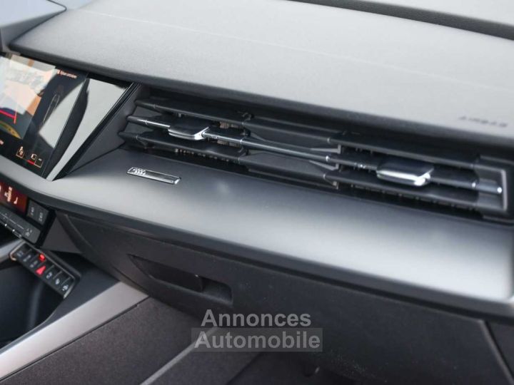 Audi A3 Sportback 30TFSI - S-LINE - CAMERA - ACC - DISTRICTGRUN - - 21