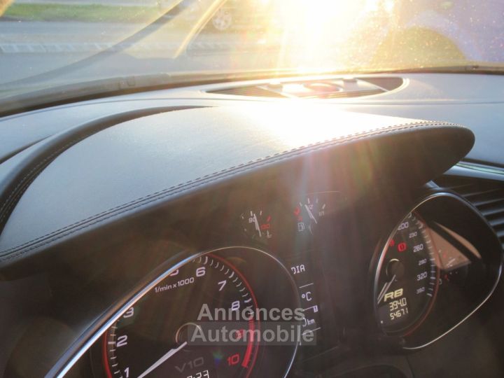 Audi R8 52 V10 FSI 525CH R TRONIC 6 - 17