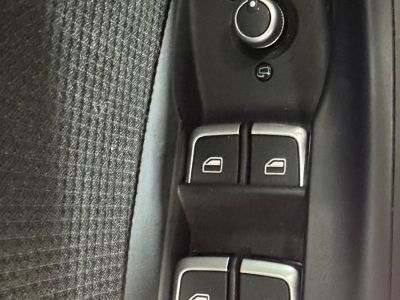 Audi Q3 S Line Quattro 140 ch 20 TDI ~ Radar AV/AR ~ Bluetooth ~ Régulateur/Limiteur   - 14