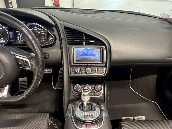 Audi R8 Spyder V10 52 FSI 525ch Quattro R-Tronic6 - 12