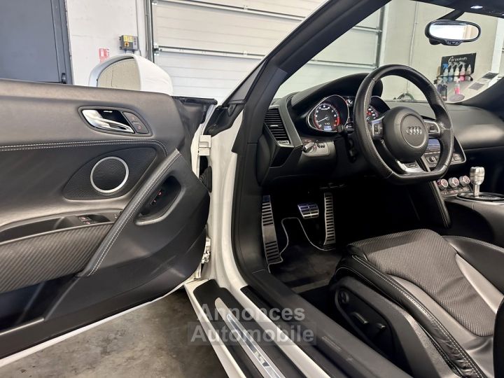 Audi R8 Spyder V10 52 FSI 525ch Quattro R-Tronic6 - 17