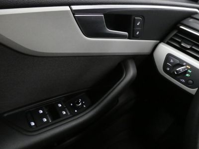 Audi A4 Avant 40 TDI 190CH BUSINESS LINE STRONIC 7   - 9