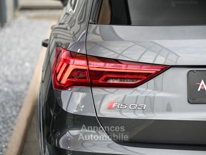 Audi RS Q3 RSQ3 25 TFSI Pano - 24