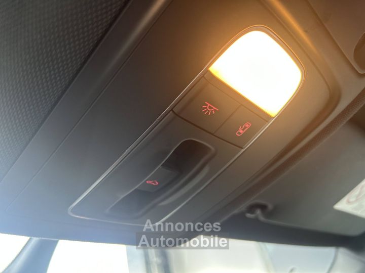 Audi A3 III 20 TDI 150ch S Line S tronic 6 - 23