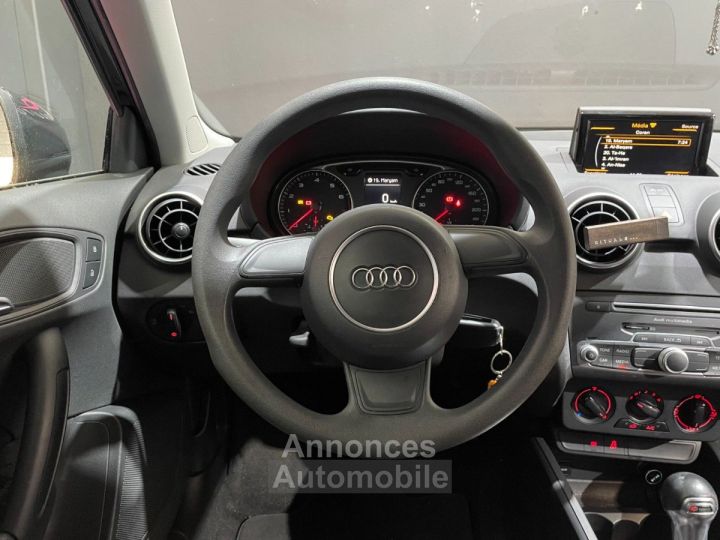 Audi A1 10 TFSi Design S-Tronic 3d 70kW - 16