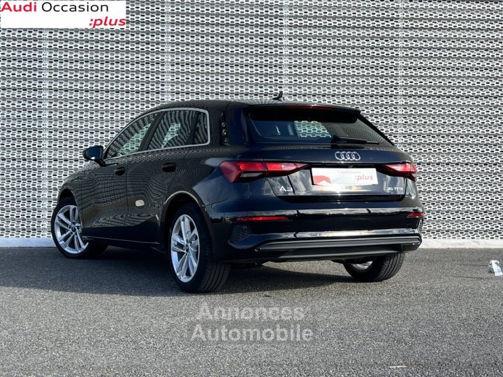 Audi A3 Sportback 35 TFSI Mild Hybrid 150 S tronic 7 Design - 4