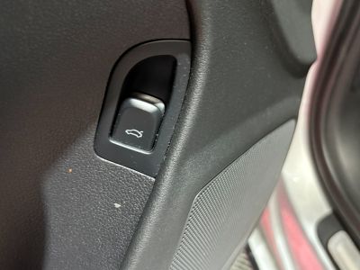 Audi A4 Ambition Luxe 120 ch 18 TFSI Radar AV/AR ~ Clim Auto ~ Bluetooth   - 9