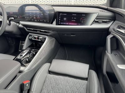 Audi Q5 TFSI 204 ch Hybride S tronic 7 Quattro Design   - 9