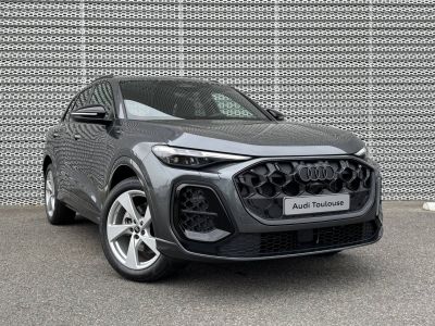 Audi Q5 TFSI 204 ch Hybride S tronic 7 Quattro Design   - 2