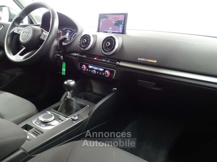 Audi A3 Sportback 30TFSI - 8
