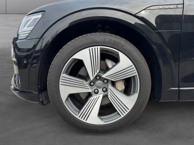 Audi e-tron 55 quattro 408 ch Avus Extended   - 15