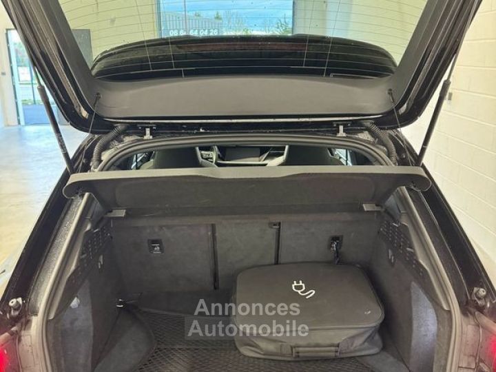 Audi A3 Sportback 40 tfsie 204 s line tronic 6 toit ouvrant CarPlay caméra - 7