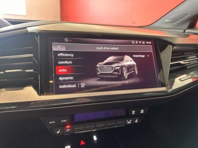 Audi Q4 E-Tron 45 285 ch 82 kWh quattro S line   - 22