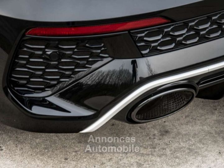 Audi RS3 25 QUATTRO MATRIX LED B&O OPEN PANO- 1OWNER - 22