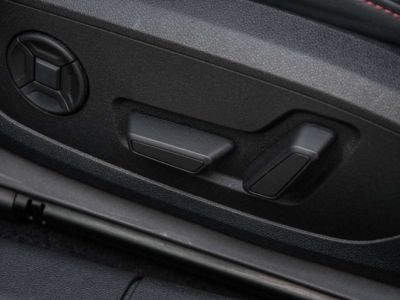 Audi RS3 25 QUATTRO MATRIX LED B&O OPEN PANO- 1OWNER   - 29