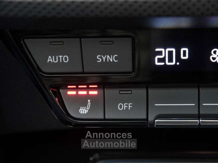 Audi RS3 25 QUATTRO MATRIX LED B&O OPEN PANO- 1OWNER - 44