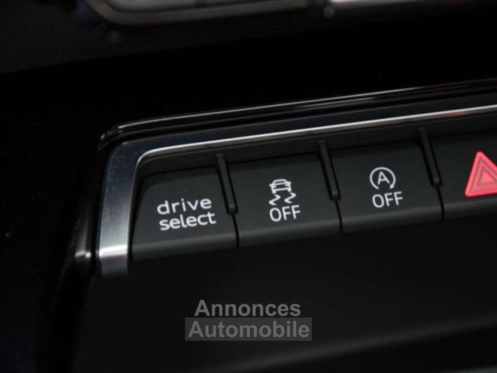 Audi RS3 25 QUATTRO MATRIX LED B&O OPEN PANO- 1OWNER - 45