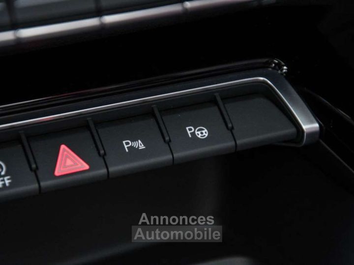 Audi RS3 25 QUATTRO MATRIX LED B&O OPEN PANO- 1OWNER - 46