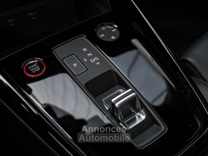 Audi RS3 25 QUATTRO MATRIX LED B&O OPEN PANO- 1OWNER - 48