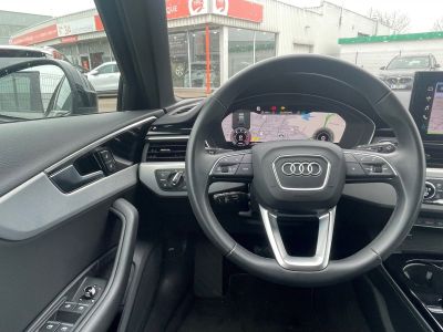 Audi A4 Avant 40 TDI 204 S tronic 7 S line   - 43